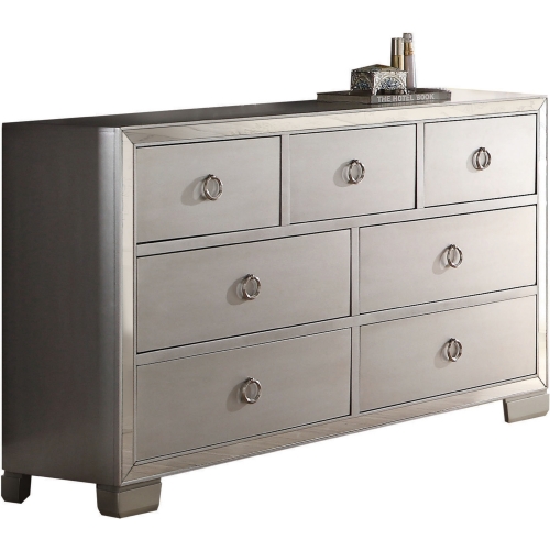 Voeville II Dresser in Platinum