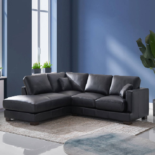 Geralyn Sectional Sofa w/ Right Facing Chaise in Black Leather