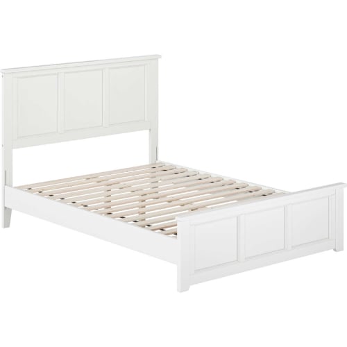 Charlotte Full Low Profile Platform Bed w/ USB & Matching Footboard in White Finish