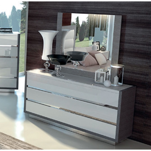 Mangano 3 Drawer Dresser in High Gloss White & Silver