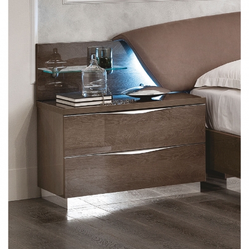 Platinum Maxi Nightstand in Silver Birch