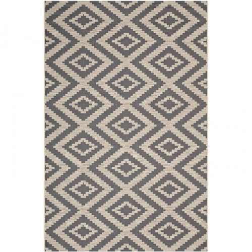 Jagged Geometric Diamond Trellis 8 x 10 Indoor and Outdoor Area Rug