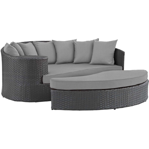 Sojourn Outdoor Sunbrella &reg; Daybed in Chocolate Poly Rattan & Gray