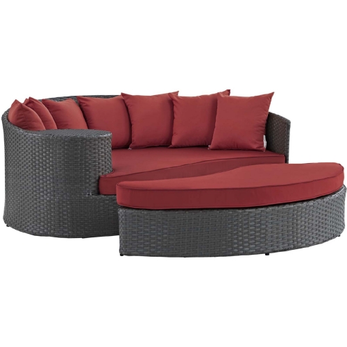 Sojourn Outdoor Sunbrella &reg; Daybed in Chocolate Poly Rattan & Red