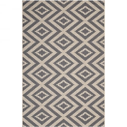 Jagged Geometric Diamond Trellis 5 x 8 Indoor and Outdoor Area Rug