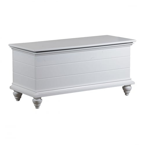 Whitehurst Cedar Chest in White Faux Plank w/ Turned Feet